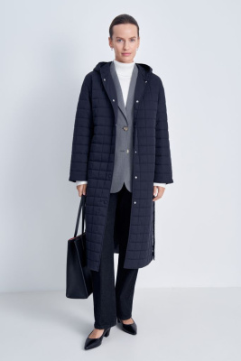 Утепленное пальто с поясом