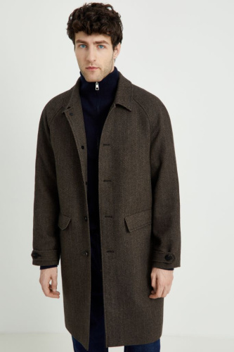 Однобортное пальто с отложным воротником