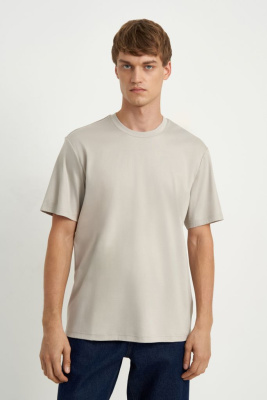 Футболка из хлопка прямого кроя