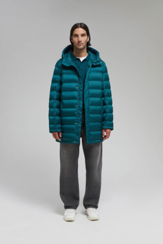 Утепленное полупальто с капюшоном