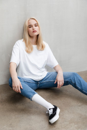 Джинсы tapered fit женские