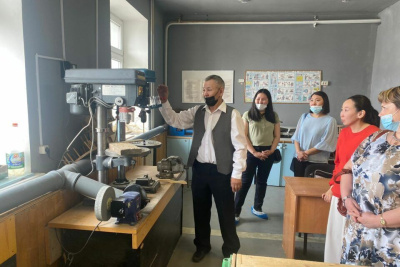 День открытых дверей прошел в школе-интернате для детей с нарушениями слуха и зрения в Якутске / ЯСИА Якутск Якутск Республика Саха (Якутия)