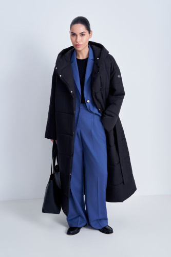 Стеганое утепленное пальто с поясом