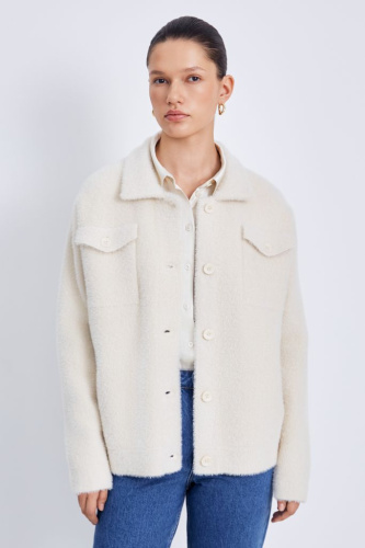 Жакет с высоким ворсом и нагрудными карманами