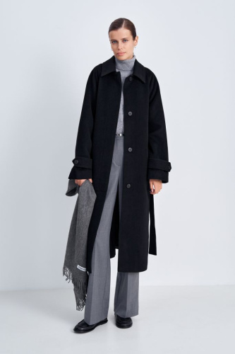 Пальто из шерсти и шелка с отложным воротником