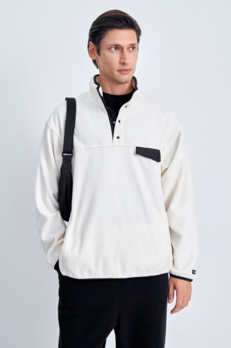 Толстовка с воротником-стойкой