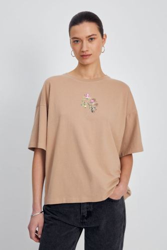 Свободная футболка с принтом