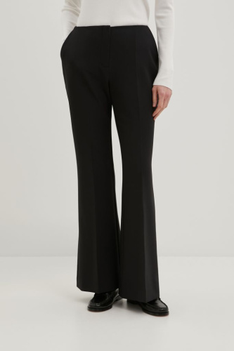 Брюки-клеш на средней посадке