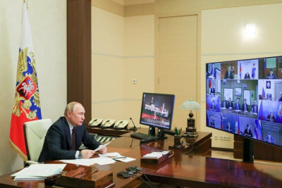 Владимир Путин потребовал не откладывать реализацию проектов в Арктике, несмотря на санкции / ЯСИА   