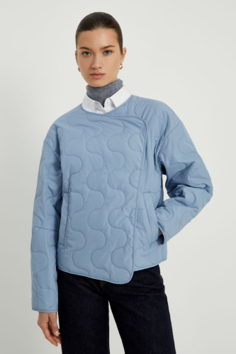 Куртка утепленная с v-образным вырезом