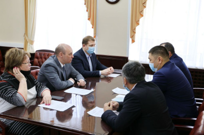 Вице-консул и глава Мирнинского района обсудили актуальную повестку /   Мирнинский Республика Саха (Якутия)