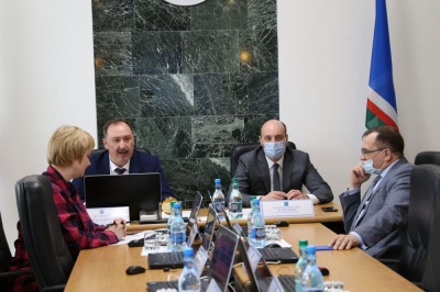 14 апреля прошло заседание президиума районного Совета депутатов /   Мирнинский Мирнинский