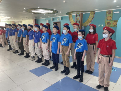 В центре "Сосновый бор" проходят смены патриотической направленности / ЯСИА   