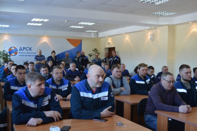 Энергетики Южной Якутии присоединились к сбору гуманитарной помощи для беженцев / ЯСИА   Республика Саха (Якутия)