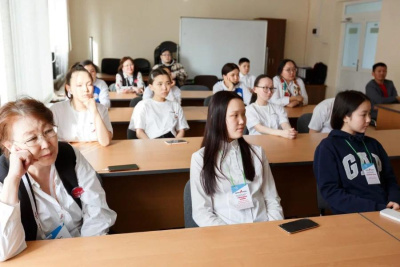 Учащиеся «Точек роста» из районов Якутии ознакомились с лабораторией графеновых нанотехнологий СВФУ / ЯСИА   Республика Саха (Якутия)