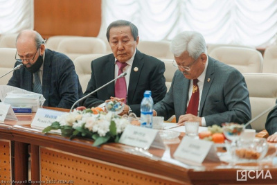 Старейшина Якутии Макар Яковлев: Тридцать лет мы слепо копировали западные ценности / Дьулустаан Сергеев   Республика Саха (Якутия)