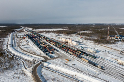 Железнодорожники завершили очередной этап северного завоза до закрытия ледовой переправы / ЯСИА   