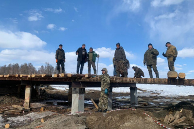 "Спецназ добра Якутии" восстановил мост в Чурапчинском улусе / ЯСИА  Чурапчинский Республика Саха (Якутия)