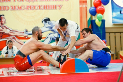 Чемпионат России по мас-рестлингу соберет спортсменов из 28 регионов страны / Дьулустаан Сергеев   Город Санкт-Петербург
