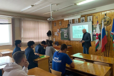 В школе №33 Якутска прошли открытые уроки, посвященные Дню единых действий / ЯСИА Якутск Якутск Республика Саха (Якутия)