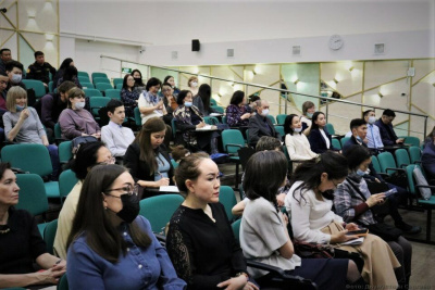 В Якутии начали реализацию проекта «Киноуроки в школах России» / Дьулустаан Сергеев   Республика Саха (Якутия)