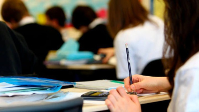 Выпускникам школ сохранят выплату пенсий по потере кормильца до 1 сентября / ЯСИА   