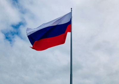 Лена Ефремова: Мы солидарны с решением Владимира Путина о проведении специальной операции на Украине / Айаал Аргунов   