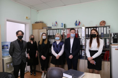 Для школьников в День МСУ провели экскурсию по зданию районной администрации /   Мирнинский Мирнинский