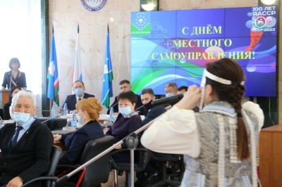 День местного самоуправления: на торжественном собрании вручили награды /   Мирнинский Мирнинский