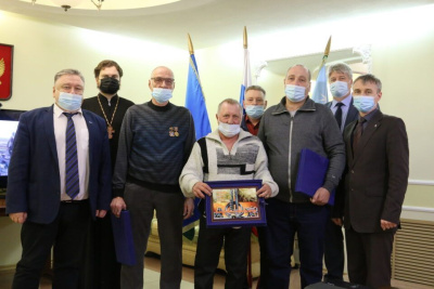 Четырем жителям Удачного, участникам ликвидации аварии на ЧАЭС, оказали материальную помощь / ЯСИА   