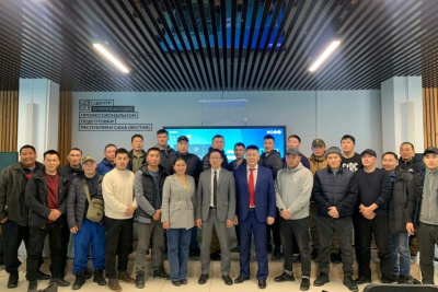 30 курсантов-водителей сегодня проводили на работу в угледобывающую компанию «Колмар» / ЯСИА   