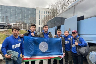 Молодогвардейцы Якутии оказывают помощь на территории ДНР и ЛНР / ЯСИА   Республика Саха (Якутия)