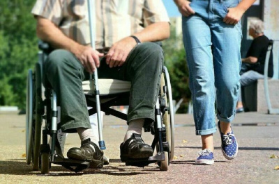 Минтруд предложил подключить все банки к системе электронного сертификата для инвалидов / ЯСИА   