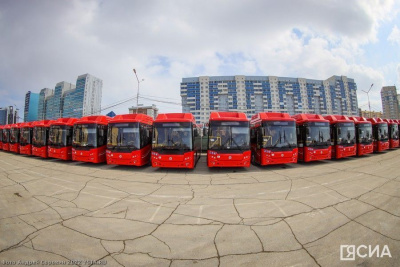 Сотню новых автобусов передали в Якутии к 100-летию ЯАССР / Айаал Аргунов   Республика Саха (Якутия)