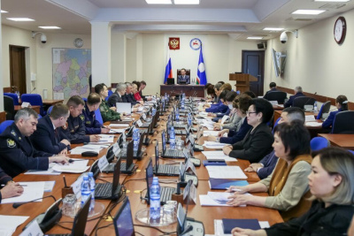 Глава Якутии призвал особое внимание уделить закупкам оборудования при реализации нацпроектов / ЯСИА   Республика Саха (Якутия)