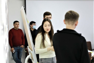 Молодежь Якутии хочет работать в здравоохранении, промышленности и геологии / ЯСИА   Республика Саха (Якутия)