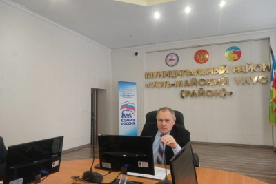 В Усть-Майском районе детям участников СВО вручили спортивные комплекты / Мария Горохова   