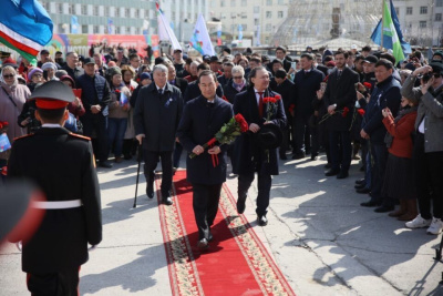 Глава Якутии: Платон Ойунский весь свой талант отдал для того, чтобы состоялась автономия / ЯСИА   Республика Саха (Якутия)