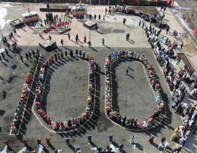 Нюрба широко отпраздновала 100-летие образования Якутской АССР / ЯСИА   Республика Саха (Якутия)