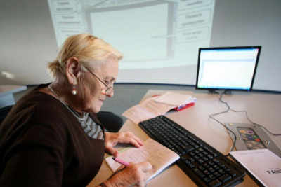 Более миллиона пожилых россиян прошли образовательные программы в 2021 году / ЯСИА   