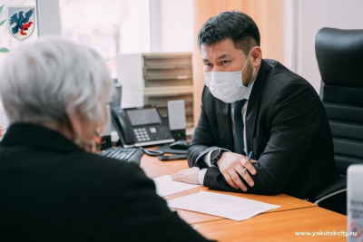 Глава Якутска провел личный приём граждан / ЯСИА Якутск Якутск Республика Саха (Якутия)