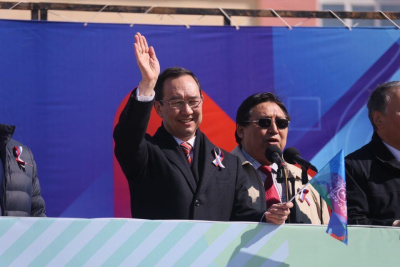 Глава Якутии приветствовал участников первомайской демонстрации / Анастасия Филиппова   Республика Саха (Якутия)