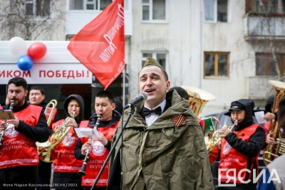 Якутские артисты поздравляют ветеранов военными песнями / ЯСИА   Республика Саха (Якутия)