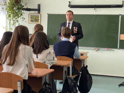 Беседа с молодёжью должна быть максимально откровенной /   Мирнинский Мирнинский