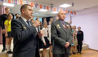 Потомкам важно знать, что они наследники воина-победителя /   Мирнинский Мирнинский