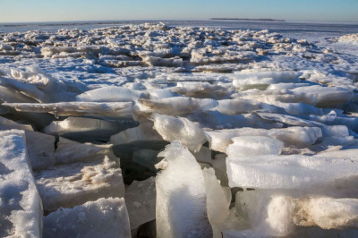 Ледоход подошел к Ленску /   Ленский Республика Саха (Якутия)