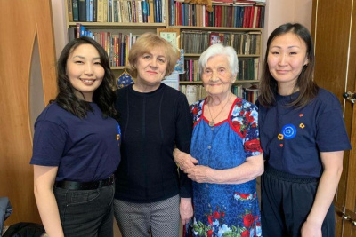 В Якутии почтальоны доставили ветеранам свыше 2 000 писем от Президента РФ / ЯСИА   Республика Саха (Якутия)