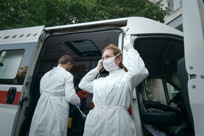 Правительство утвердило гранты для волонтёров, оказывающих медпомощь в ДНР и ЛНР / ЯСИА   