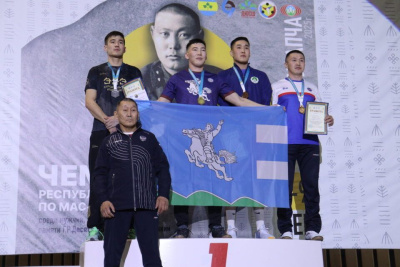 В Чурапче выявили новых чемпионов Якутии по мас-рестлингу / Дьулустаан Сергеев   