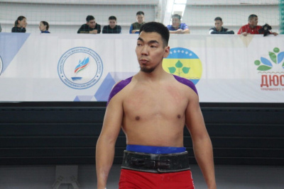 Определены финалисты чемпионата Якутии по мас-рестлингу / Дьулустаан Сергеев   